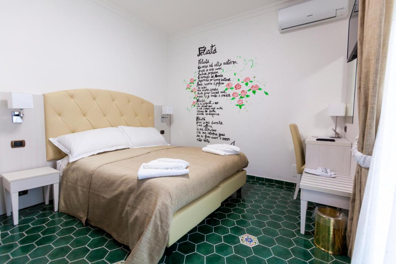Na' Poesia B&B Di Charme SantʼAgata deʼ Goti Eksteriør bilde