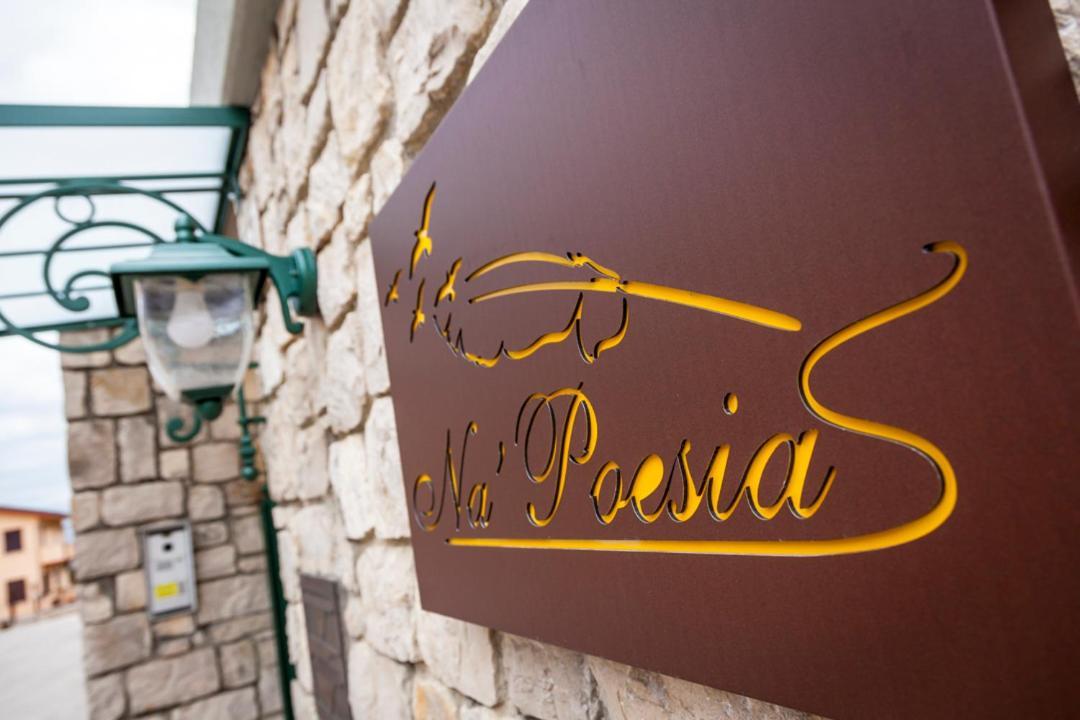 Na' Poesia B&B Di Charme SantʼAgata deʼ Goti Eksteriør bilde
